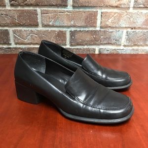 Bandolino Black Heeled Loafer Women’s 5